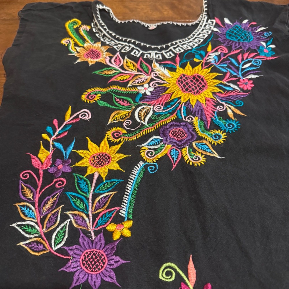 Mexican Fiesta Dress/Tunic Floral Embroidery No Sleeves Mini Dress Boho Folk Art - Picture 2 of 7